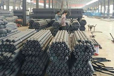 如何选择适合的钢网架加工厂家？